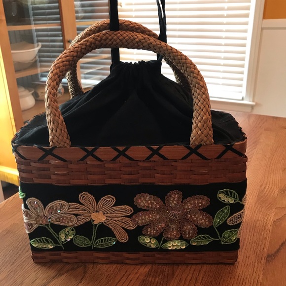 Pita Kura Handbeaded Drawstring Straw Bags - Picture 5 of 7